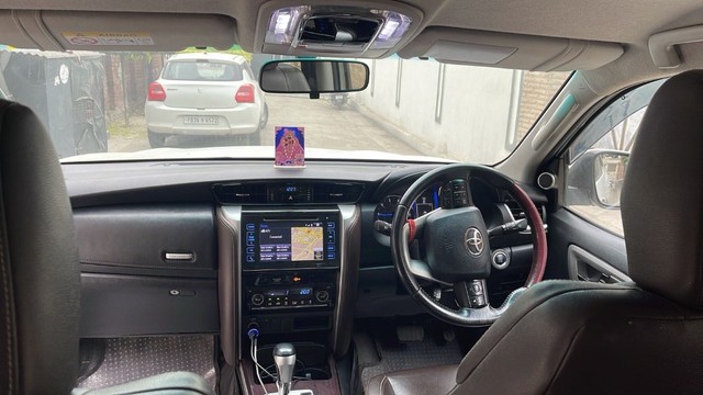 Second-hand 2018 Toyota Fortuner 2.8 2WD AT BSIV for sale in Phagwara-6