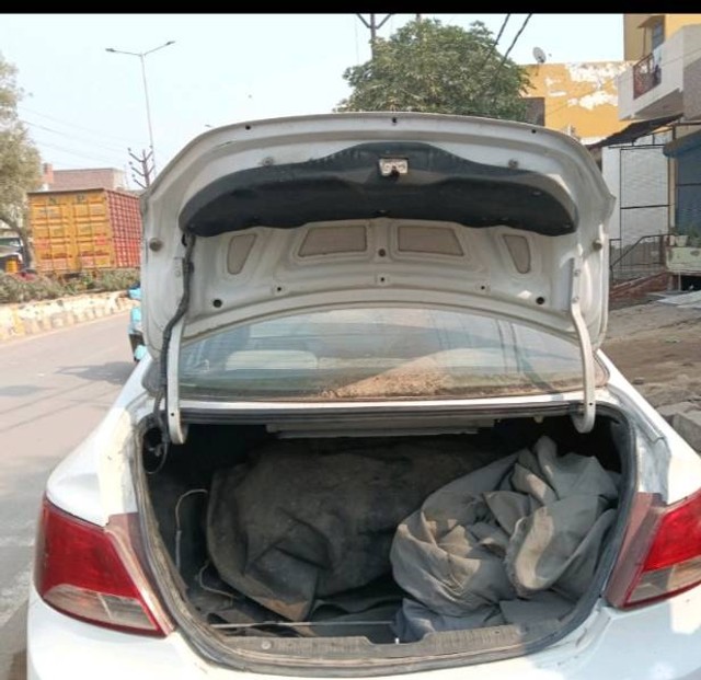 Second-hand 2012 Hyundai Verna 1.6 VTVT for sale in Ghaziabad-1