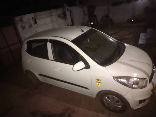 Second-hand 2011 Hyundai i10 Magna for sale in Rajkot-1