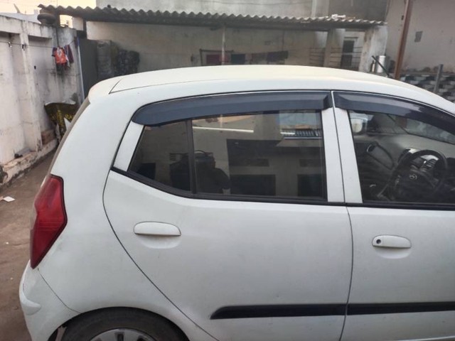 Second-hand 2011 Hyundai i10 Magna for sale in Rajkot-6
