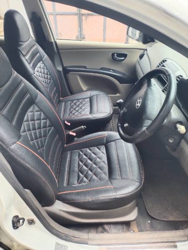 Second-hand 2011 Hyundai i10 Magna for sale in Rajkot-8