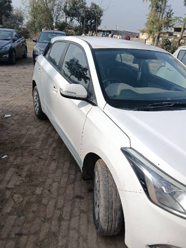 Second-hand 2017 Hyundai i20 Sportz 1.4 CRDi for sale in Ludhiana-0