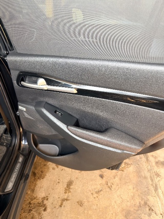 Second-hand 2023 Kia Seltos GTX Plus Diesel AT for sale in Anand-1