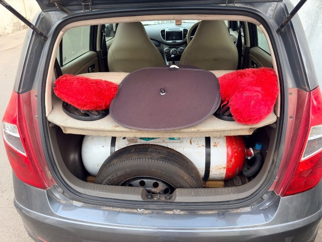 Second-hand 2012 Hyundai i10 Magna for sale in Rajkot-6