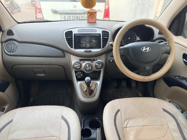 Second-hand 2012 Hyundai i10 Magna for sale in Rajkot-3