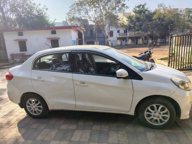 Second-hand 2014 Honda Amaze VX i-Vtech for sale in Raipur-1