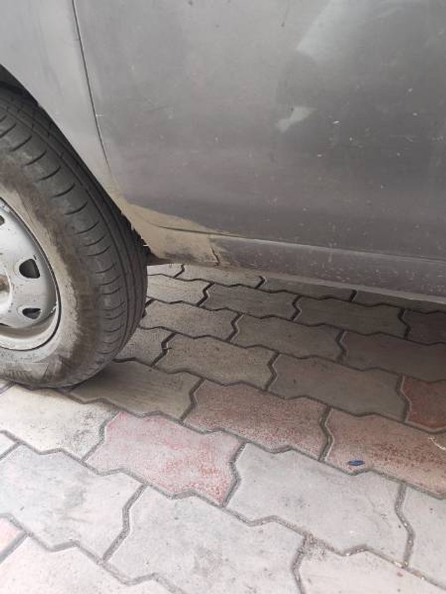 Second-hand 2018 Maruti Eeco 5 Seater AC BSIV for sale in Chikhli-3