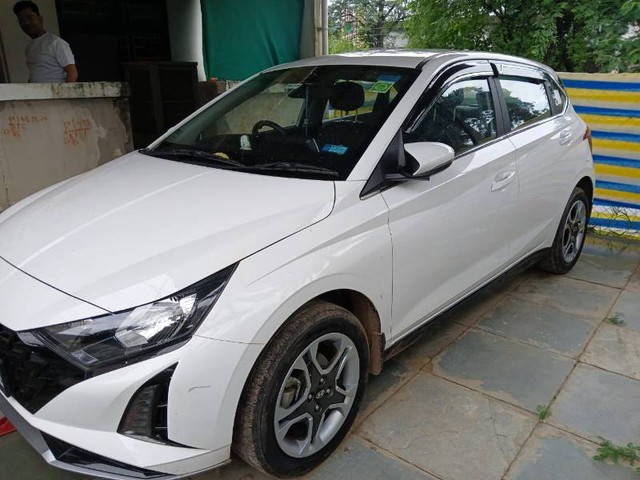 Second-hand 2023 Hyundai i20 Sportz for sale in Seoni-2