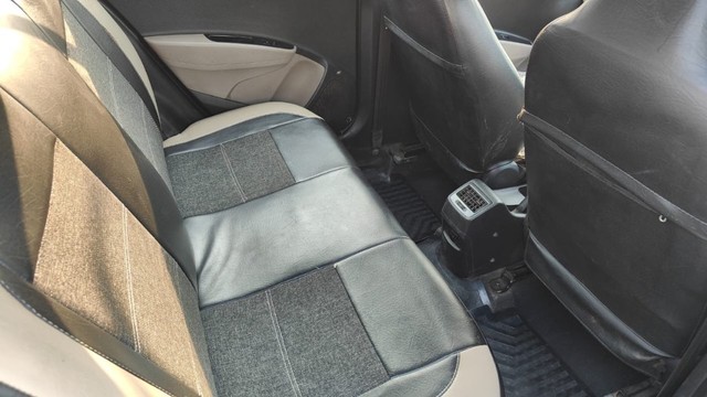 Second-hand 2016 Hyundai Grand i10 Sportz CNG for sale in Ahmedabad-2