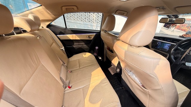 Second-hand 2019 Toyota Corolla Altis 1.8 VL CVT for sale in Noida-2