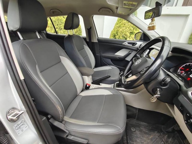 Second-hand 2023 Volkswagen Taigun 1.0 Highline AT for sale in Coimbatore-8