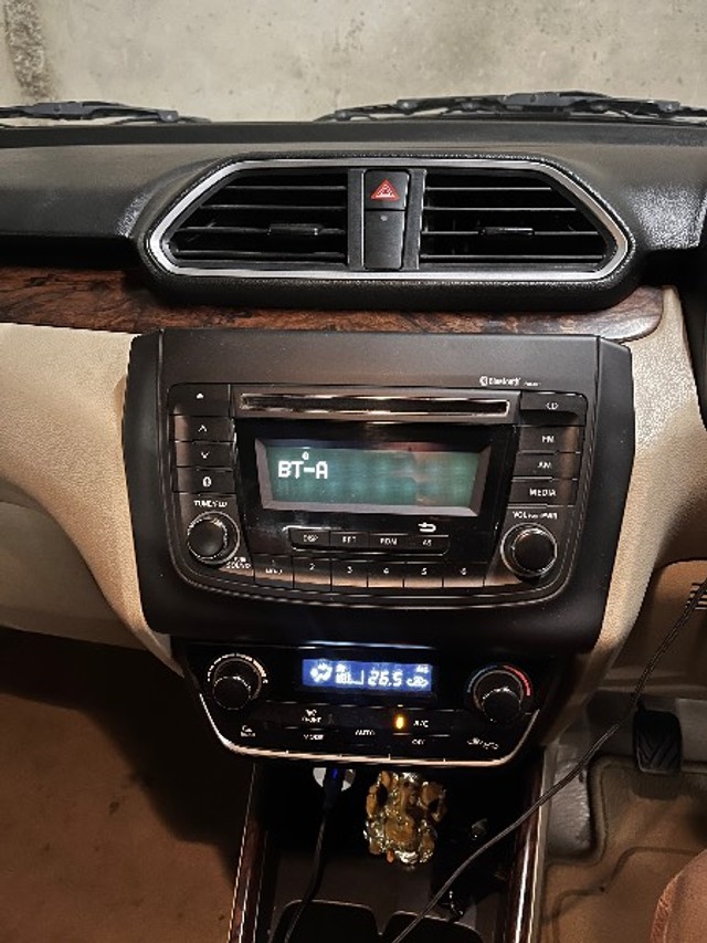 Second-hand 2018 Maruti Swift Dzire ZXI 1.2 for sale in Ahmedabad-3
