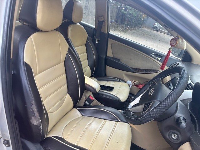 Second-hand 2011 Hyundai Verna 1.6 SX VTVT for sale in New Delhi-8