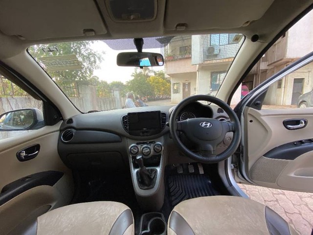 Second-hand 2017 Hyundai i10 Sportz 1.1L for sale in Kalyan-1