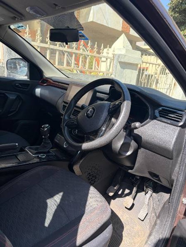 Second-hand 2022 Renault Kiger RXZ for sale in Navi Mumbai-8