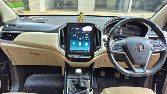 Second-hand 2022 MG Hector Hybrid Sharp MT for sale in Bangalore-2