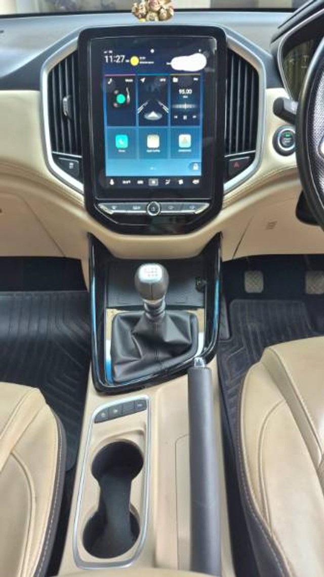 Second-hand 2022 MG Hector Hybrid Sharp MT for sale in Bangalore-6