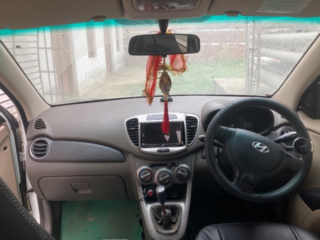 Second-hand 2012 Hyundai i10 Magna 1.1L for sale in Jaunpur-3