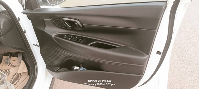 Second-hand 2023 Hyundai i20 Sportz for sale in Damoh-6