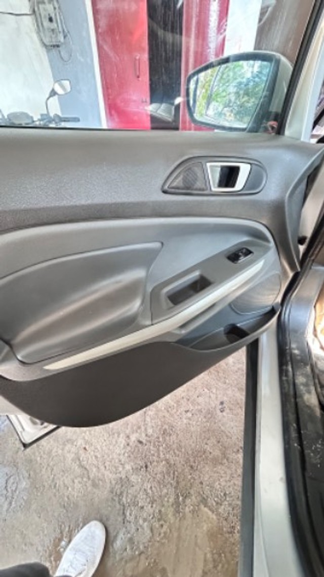 Second-hand 2015 Ford Ecosport 1.5 DV5 MT Titanium for sale in Kannauj-8