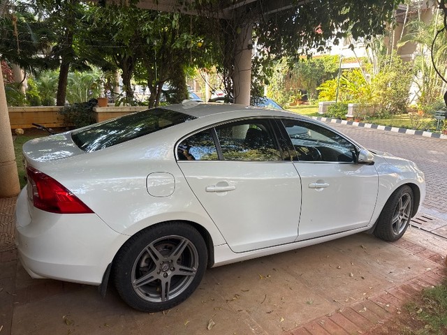 Second-hand 2015 Volvo S60 D4 Momentum BSIV for sale in Bangalore-6