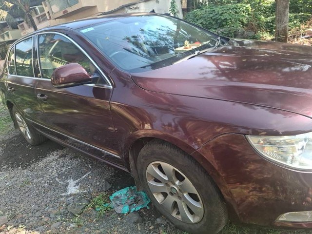 Second-hand 2011 Skoda Superb Elegance 2.0 TDI CR AT for sale in Alibag-3