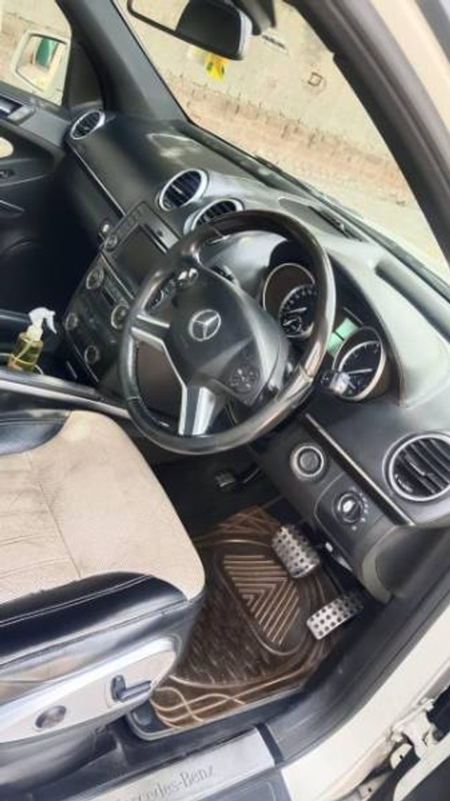 Second-hand 2012 Mercedes-Benz GL-Class 350 CDI Luxury for sale in Amritsar-12