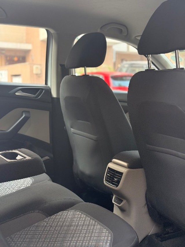 Second-hand 2021 Volkswagen Taigun 1.0 TSI Highline AT BSVI for sale in Gurgaon-3