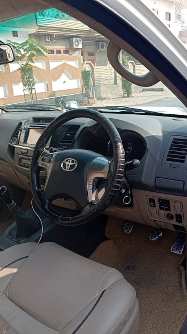 Second-hand 2014 Toyota Fortuner 4x2 Manual for sale in Sri Ganganagar-4