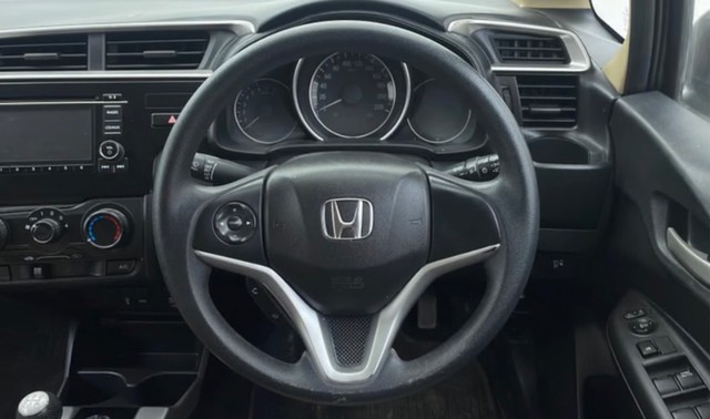 Honda Jazz 1.2 SV i VTEC Second-hand 2016 Honda Jazz 1.2 SV i VTEC for sale in Bangalore-4