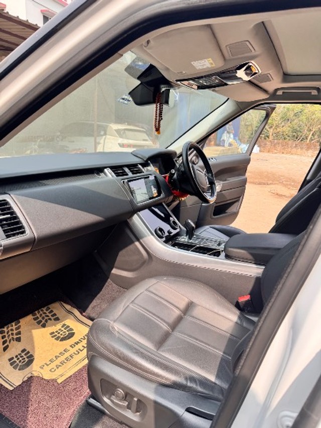 Second-hand 2022 Land Rover Range Rover Sport 3.0 Dynamic SE for sale in Cuttack-8