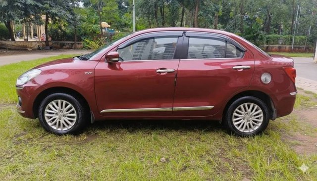 Second-hand 2017 Maruti Swift Dzire AMT ZXI for sale in Kengeri-3