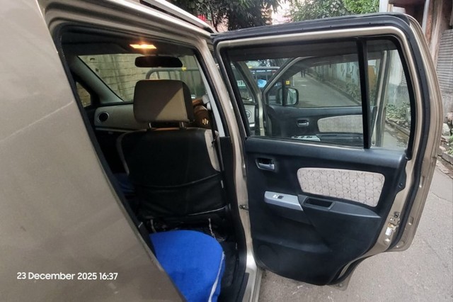 Second-hand 2013 Maruti Wagon R VXI BS IV for sale in Kolkata-2