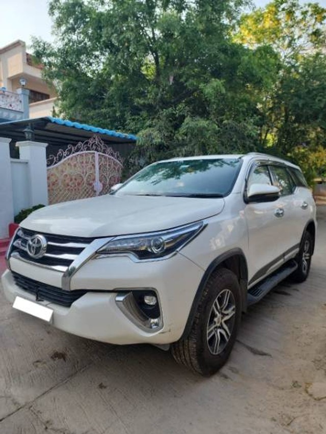 Second-hand 2019 Toyota Fortuner 2.8 2WD MT BSIV for sale in Secunderabad-1