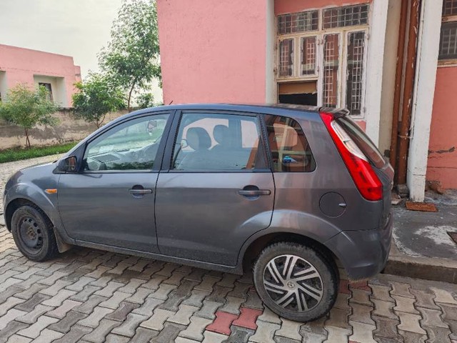 Second-hand 2011 Ford Figo Diesel ZXI for sale in Greater Noida-3