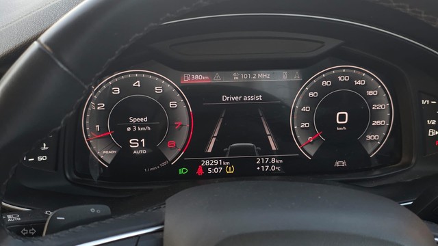 Second-hand 2023 Audi Q7 Technology for sale in Jaipur-5