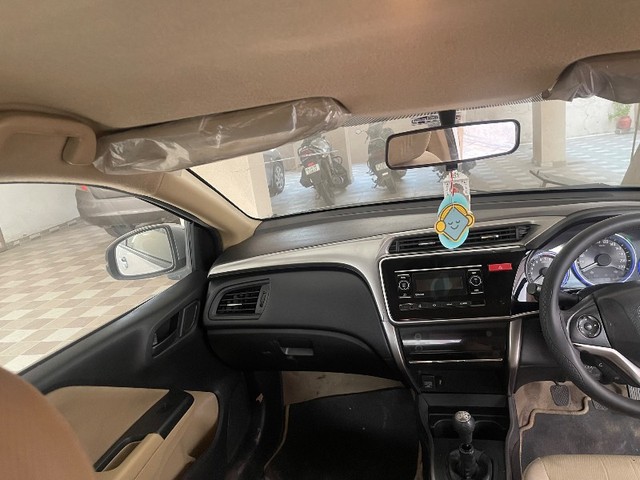 Second-hand 2015 Honda City i VTEC SV for sale in Rajkot-5