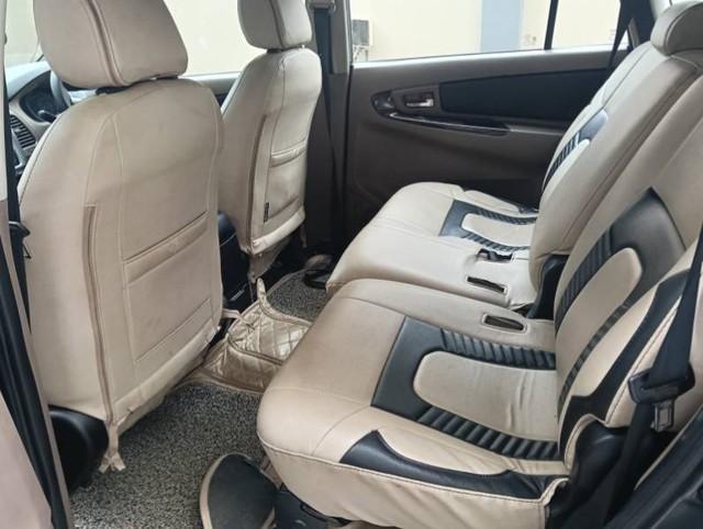 Second-hand 2015 Toyota Innova 2.5 G (Diesel) 7 Seater BS IV for sale in Guwahati-8