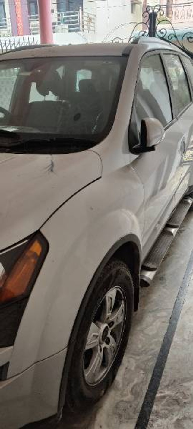 Second-hand 2015 Mahindra XUV500 1.99 FWD W8 for sale in Kanpur-1