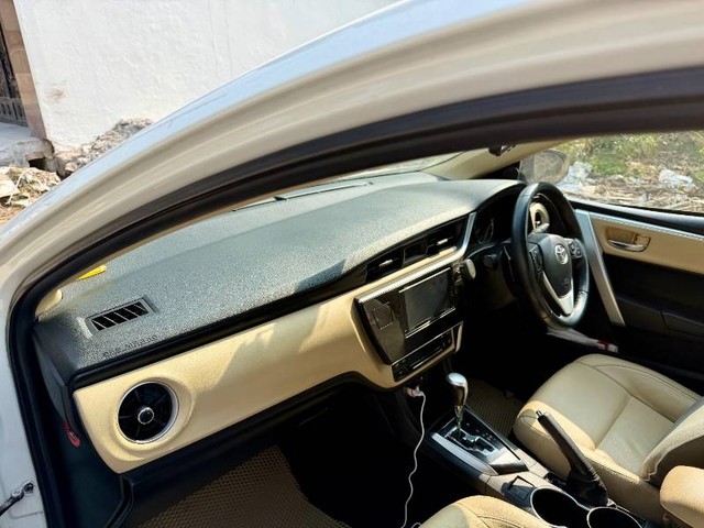 Toyota Corolla Altis 1.8 VL CVT Second-hand 2018 Toyota Corolla Altis 1.8 VL CVT for sale in Ghaziabad-2