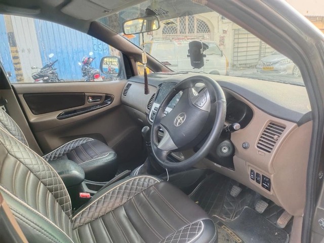 Second-hand 2015 Toyota Innova 2.5 G (Diesel) 7 Seater BS IV for sale in Bangalore-3