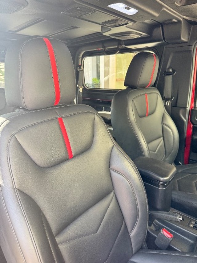 Mahindra Thar LX Convert Top AT Second-hand 2024 Mahindra Thar LX Convert Top AT for sale in Noida-10