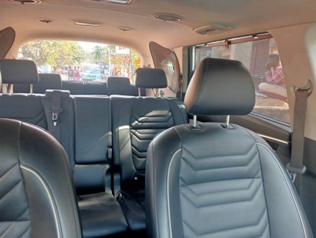 Second-hand 2024 Kia Carens Gravity for sale in Hospet-2