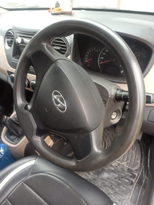 Second-hand 2014 Hyundai i10 Era for sale in Gorakhpur-1